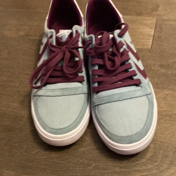 Hummel sneakers - Picture 2 of 5